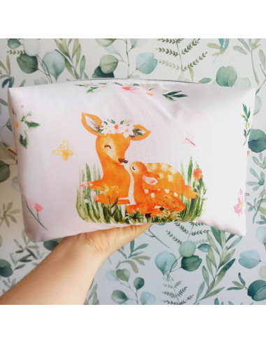 Panneau trousse de toilette biche