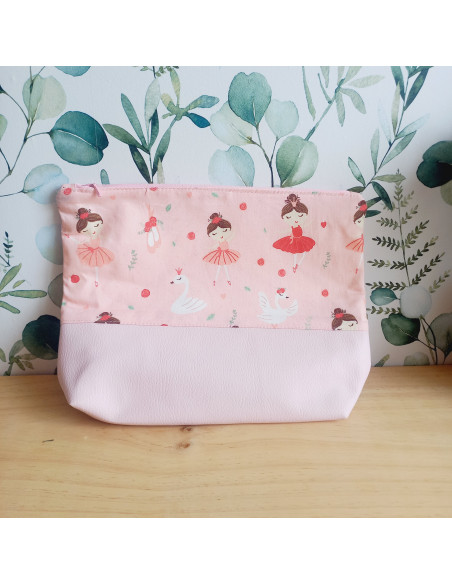 9 Trousses de toilette en stock