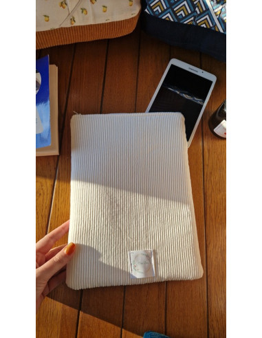 Housse livre broché velours blanc a pois