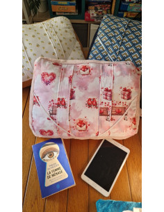 Coussin lecture romance florale