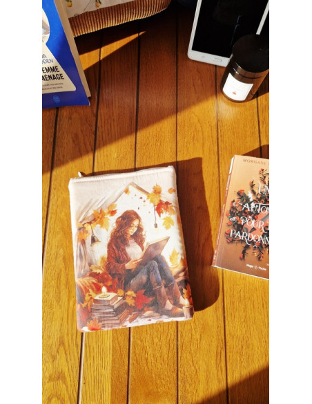 Housse liseuse ou livre Femme d'automne Pocket