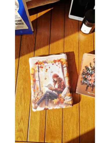 Housse liseuse ou livre Femme d'automne Pocket