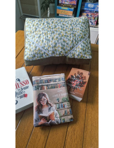 Coussin lecture triangles vert