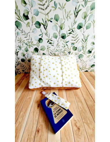 Coussin lecture tissus vue ensemble