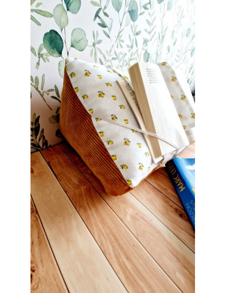 Coussin lecture tissus vue ensemble