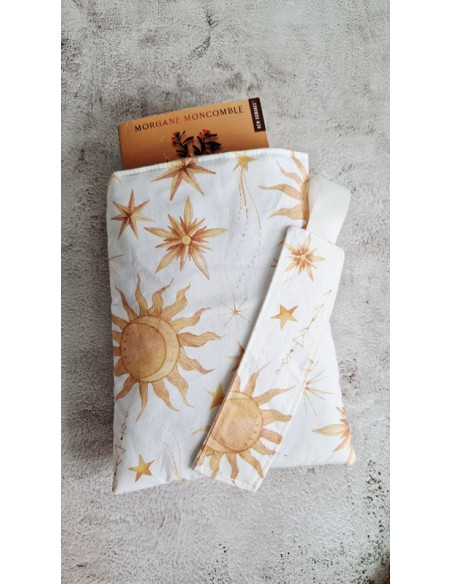 Housse liseuse ou livre avec marque page " Soleil"