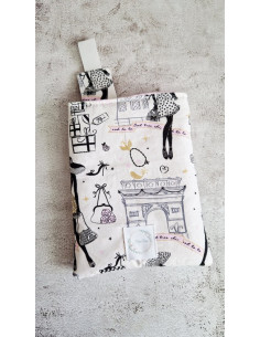 Housse liseuse ou livre avec marque page " parisienne"